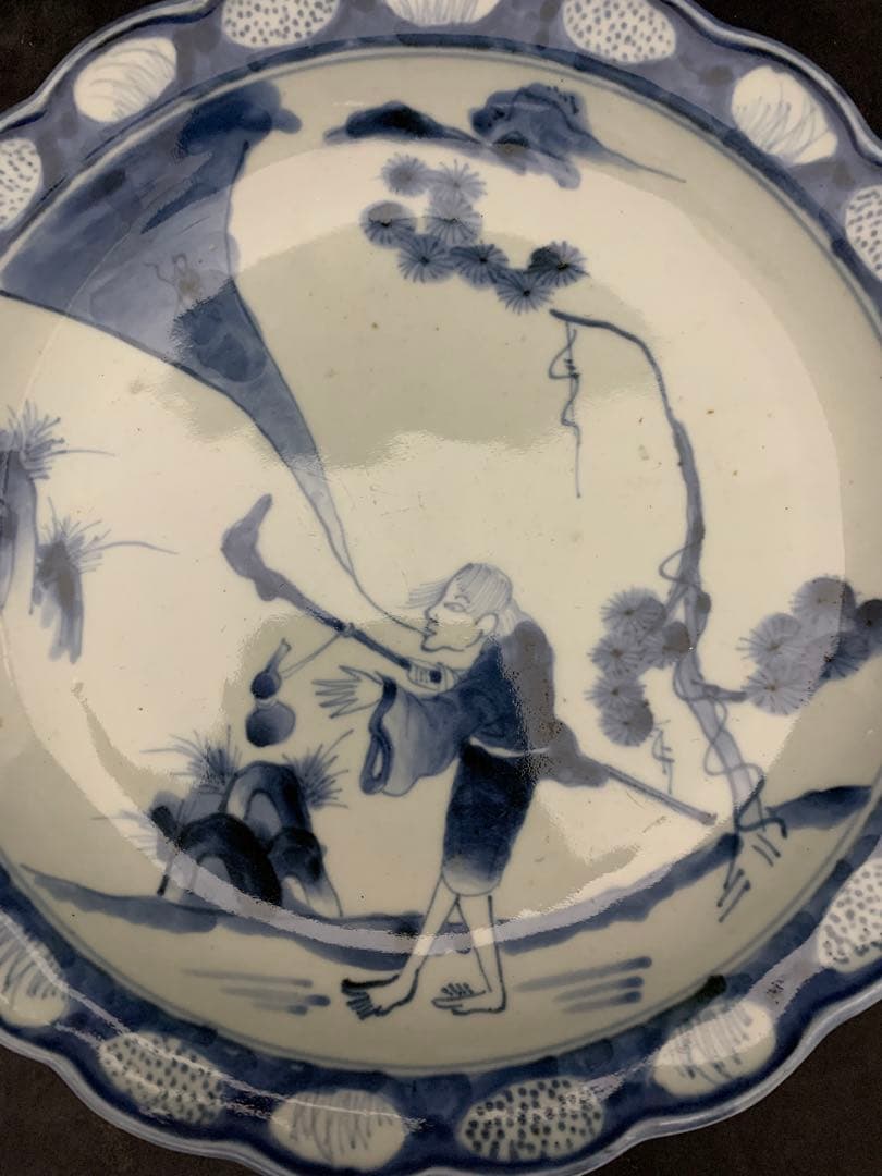 古伊万里　　鉄拐仙人染付図輪花皿　約直径27㎝