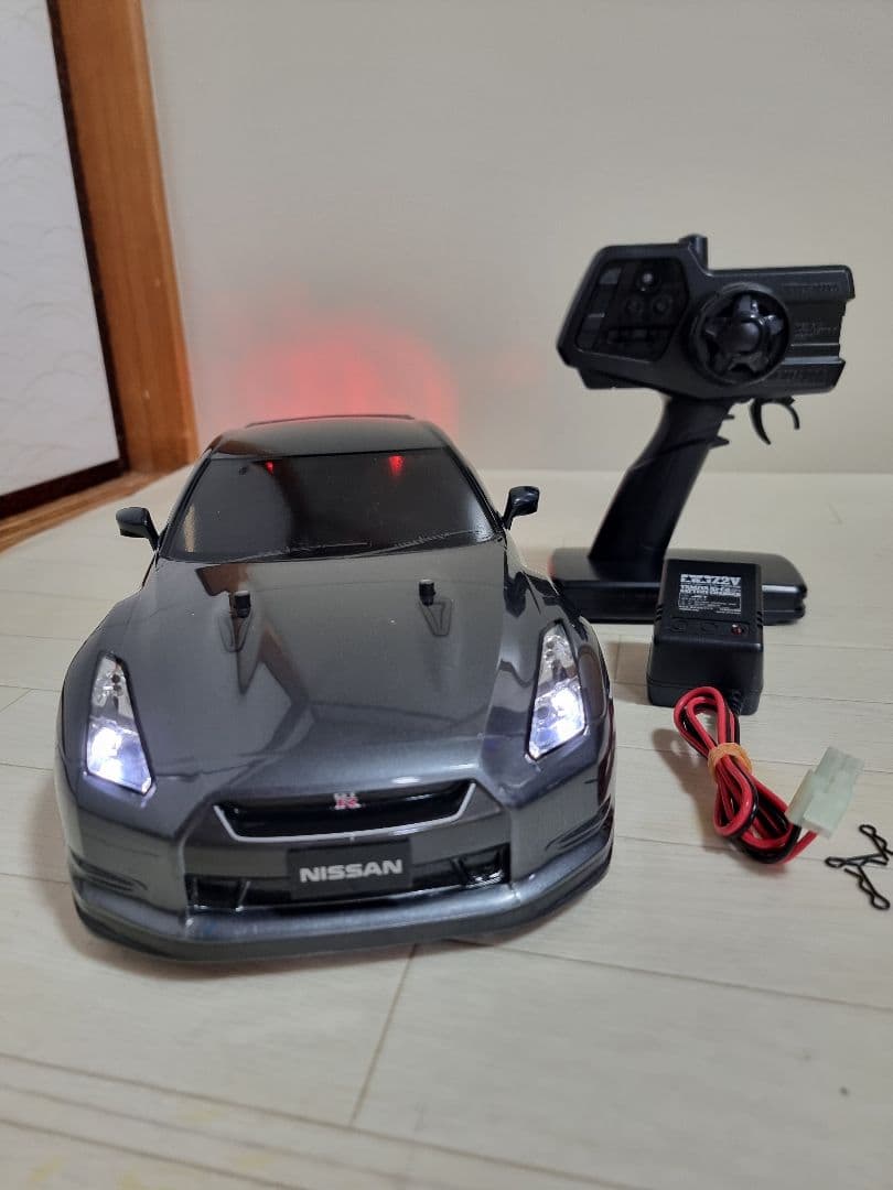 タミヤ TT02 GT-R R35 シャーシ（ライト付き）