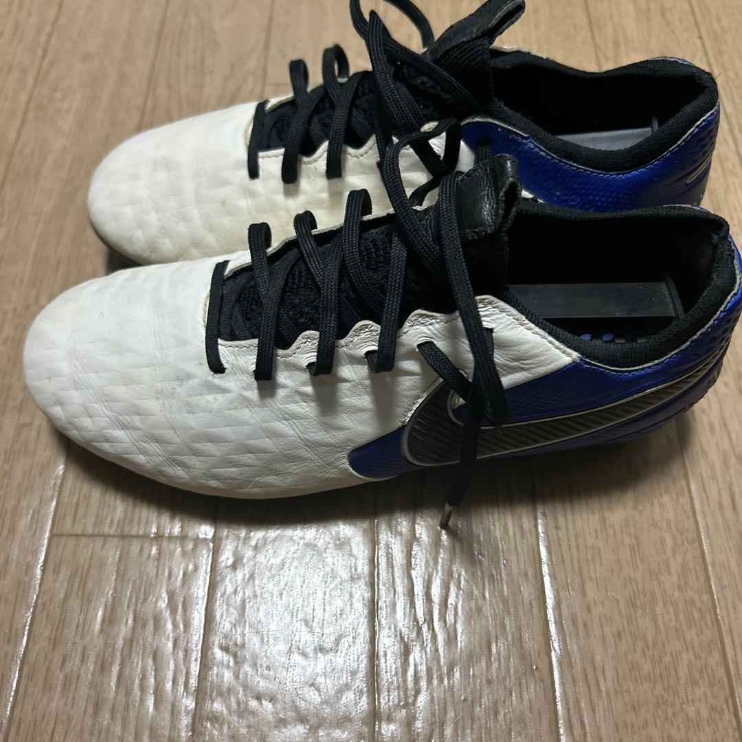 NIKEティエンポレジェンド8