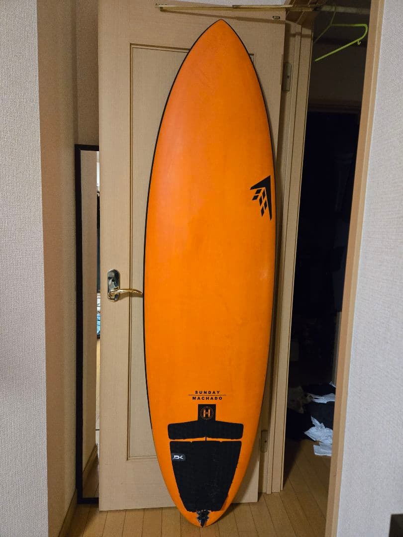 値下！超美品 FIN付！ファイヤーワイヤー SUNDAY マチャド　6'4