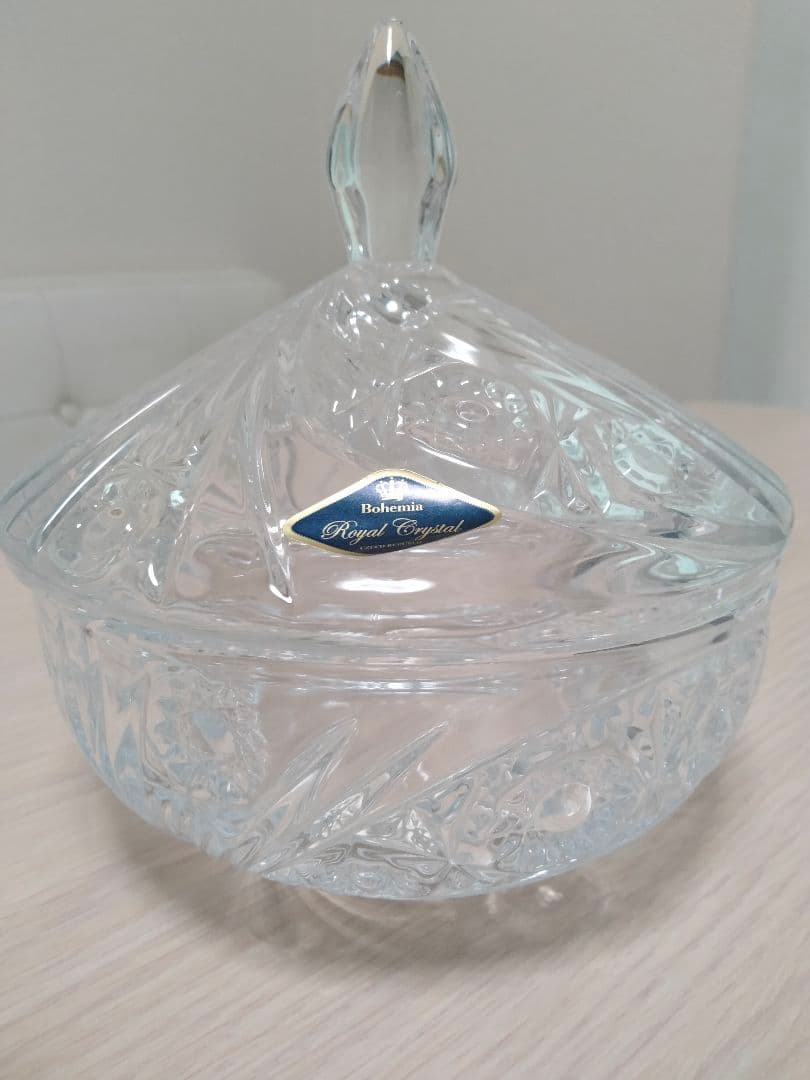 Bohemia  Crystal 蓋付きボウル