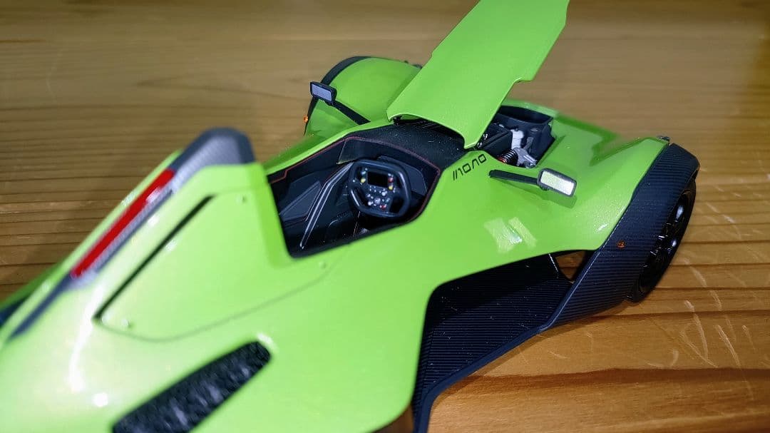 1/18　ミニカー　オートアート　BAC　MONO　AUTOart　ロータス