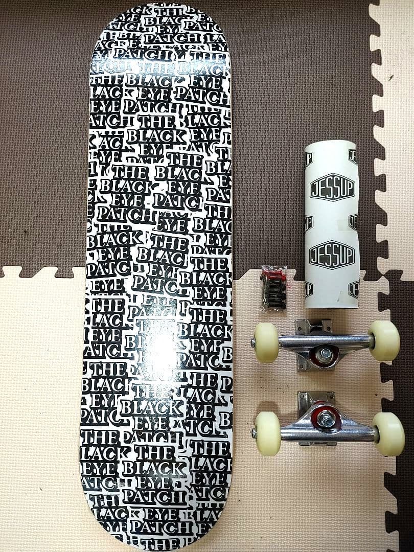 未使用THE BLACK EYE PATCHスケボーデッキ&足回りセット