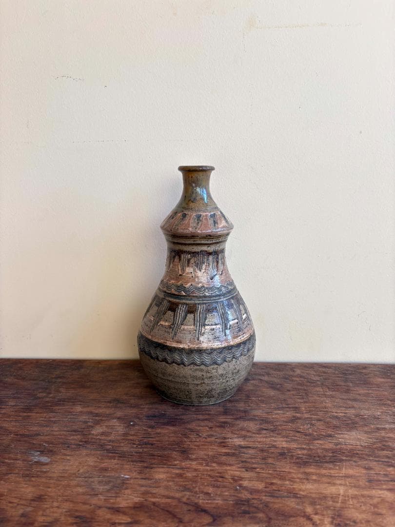 古琉球？嘉瓶（ゆしびん）花器　刷毛目　縄紋　筒描き　古民藝　バーナードリーチ