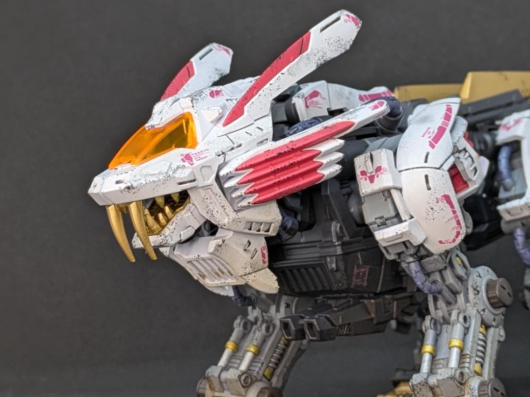 ゾイド　リアライズモデル ブレードライガー　ミラージュL風塗装　塗装済み完成品