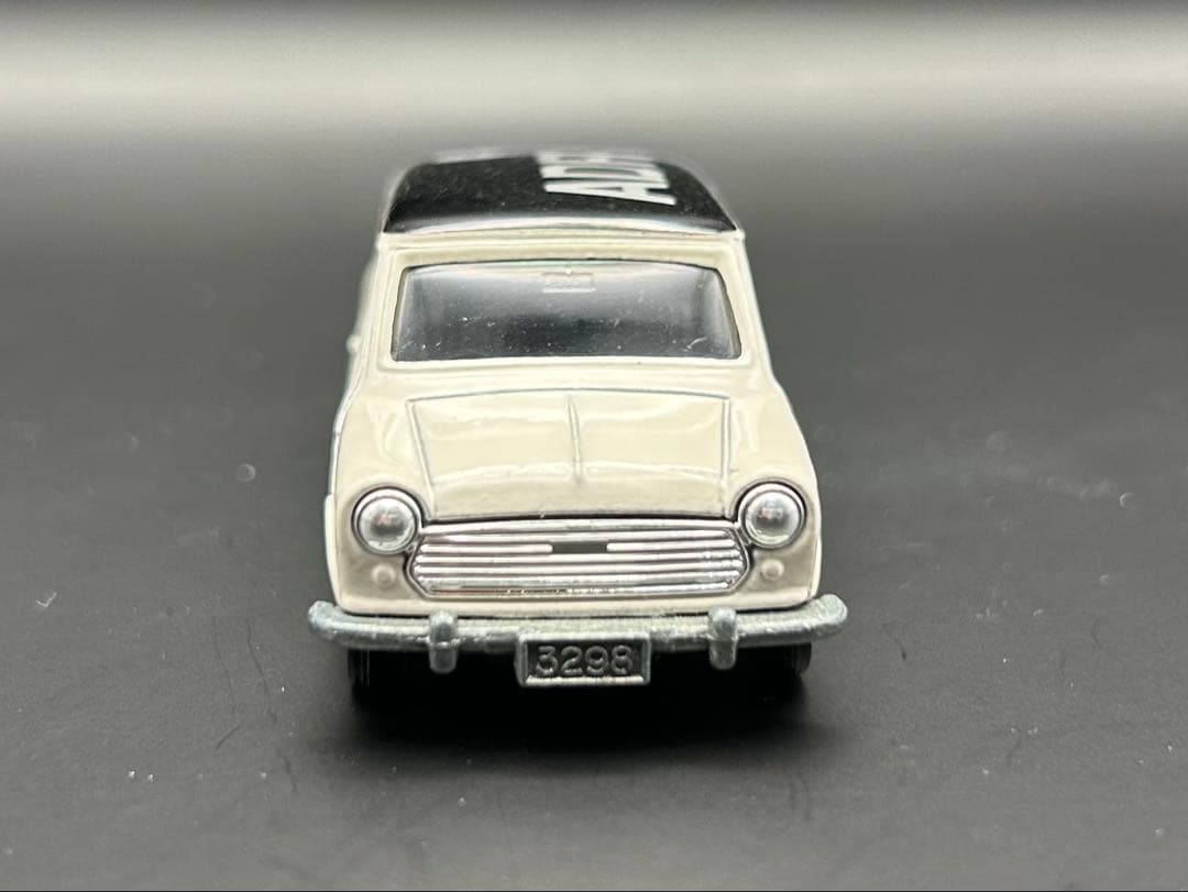 tomica ミニクーパー アップルマン　白　日本製　トミカ　ミニカー