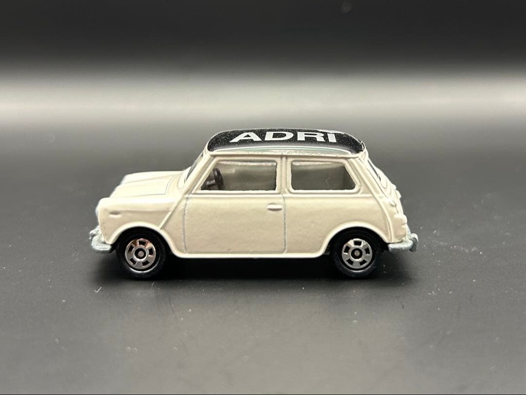 tomica ミニクーパー アップルマン　白　日本製　トミカ　ミニカー