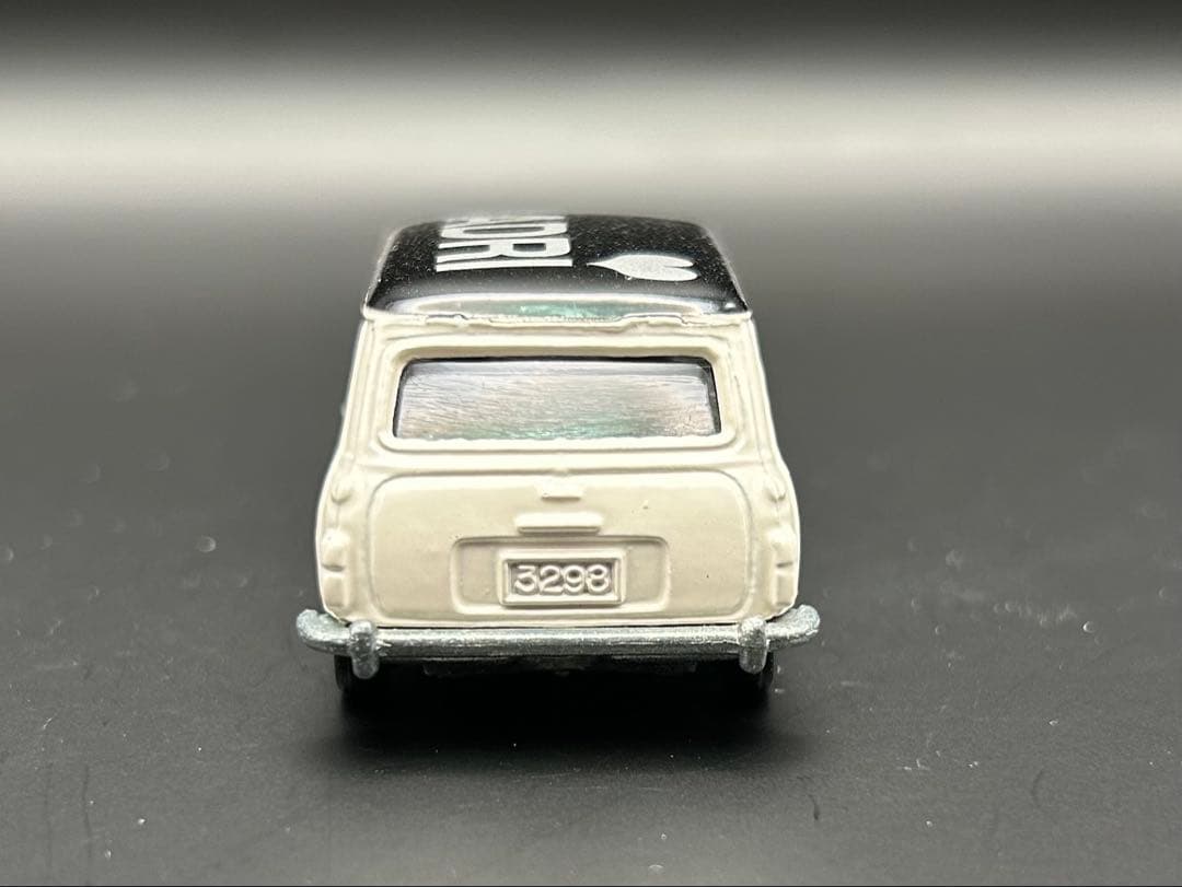 tomica ミニクーパー アップルマン　白　日本製　トミカ　ミニカー