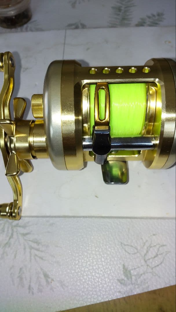 ヒラマサさん専用イワ ミリオネア 250sf 中古品 断捨離 ハンドルカスタム