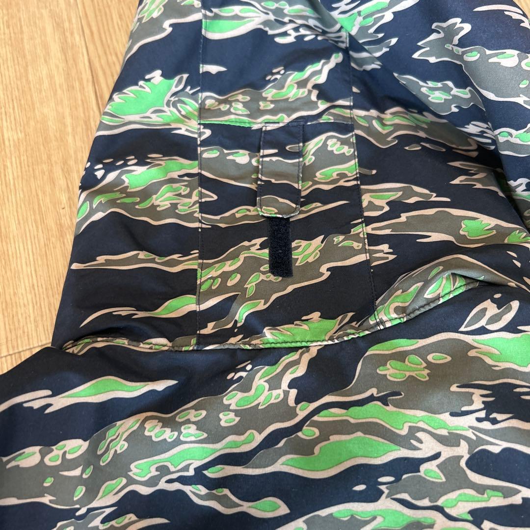 BURTON 迷彩柄 スノーボードウェア　140