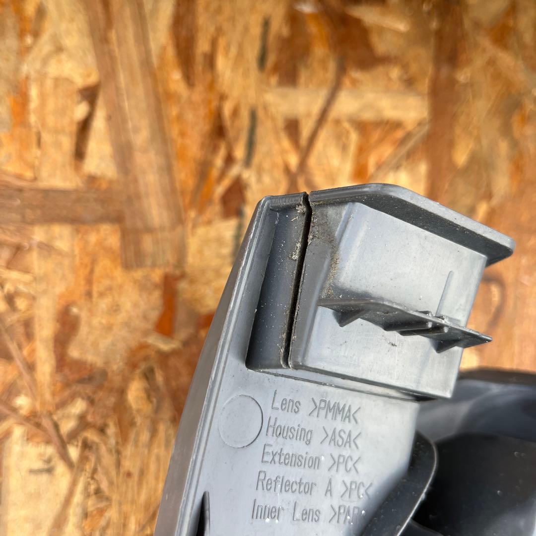 ハイエース　２００系　社外品　テール