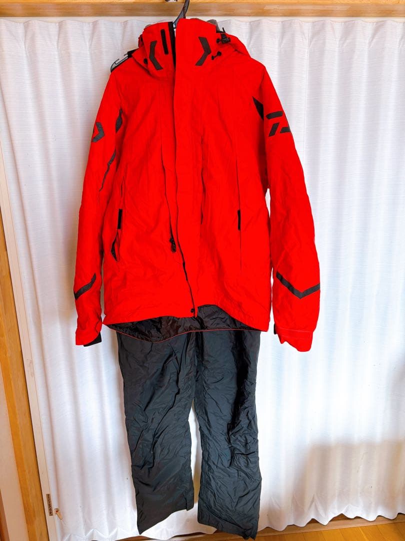 DAIWAレインマックス ハイパー ハイロフト上下セット レッド L