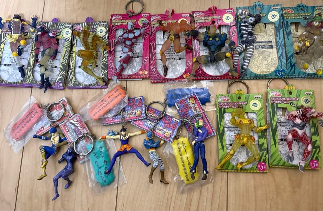 ジョジョの奇妙な冒険フィギュア キーホルダー