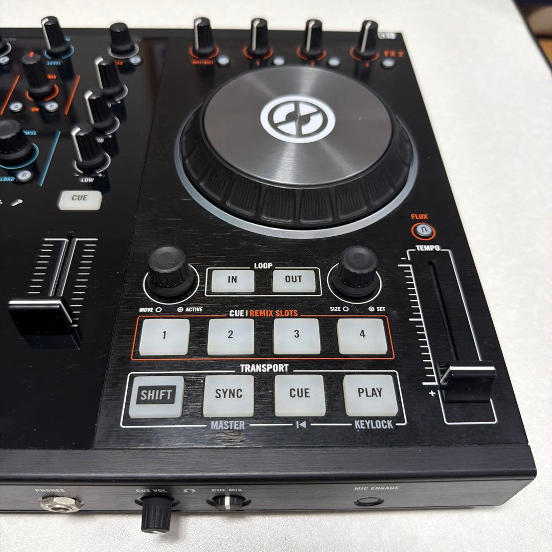 TRAKTOR S2 MK2 DJコントローラー