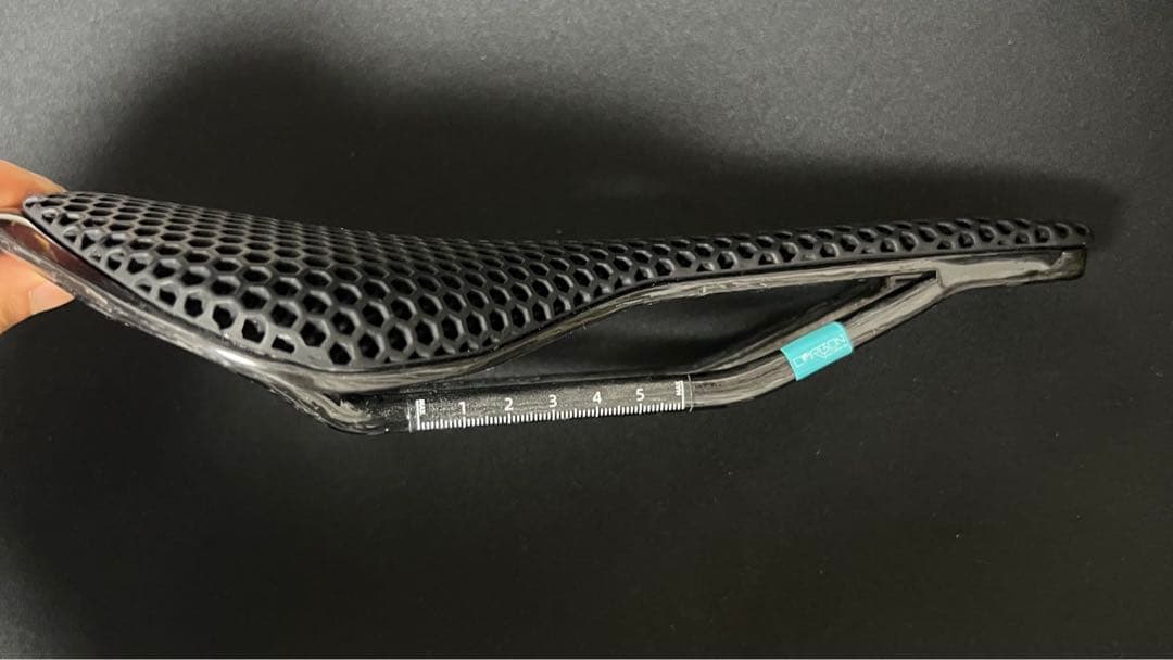 新品 RYET エアロ フルカーボン 3Dプリント サドル 軽量