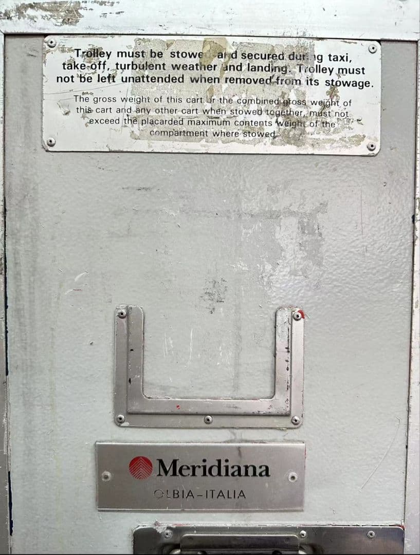 Meridiana航空　イタリア　ミールカート　フルサイズ 機内カート