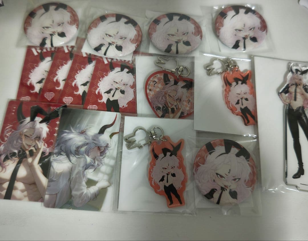 地獄のどこが悪い　くじ引き堂　サタン　アクスタ　缶バッジ　トレカ　キーホルダー