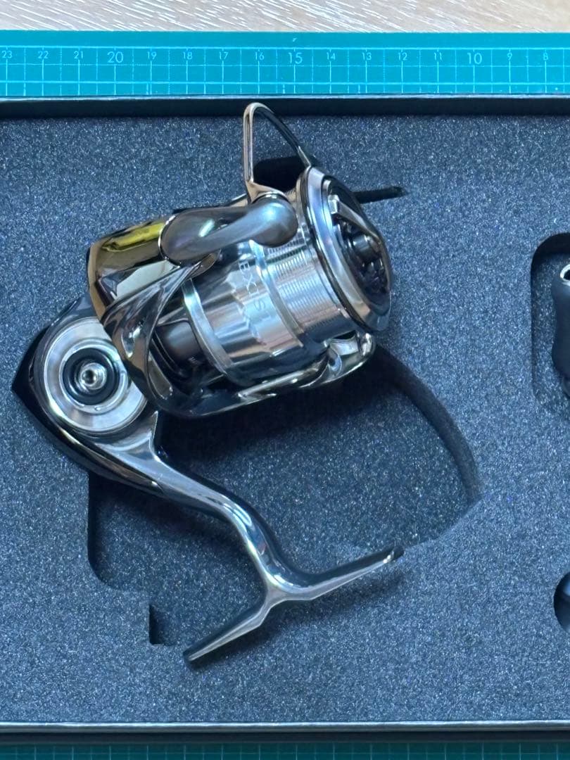 DAIWAダイワ22イグジストSF2500SS-H 未使用品
