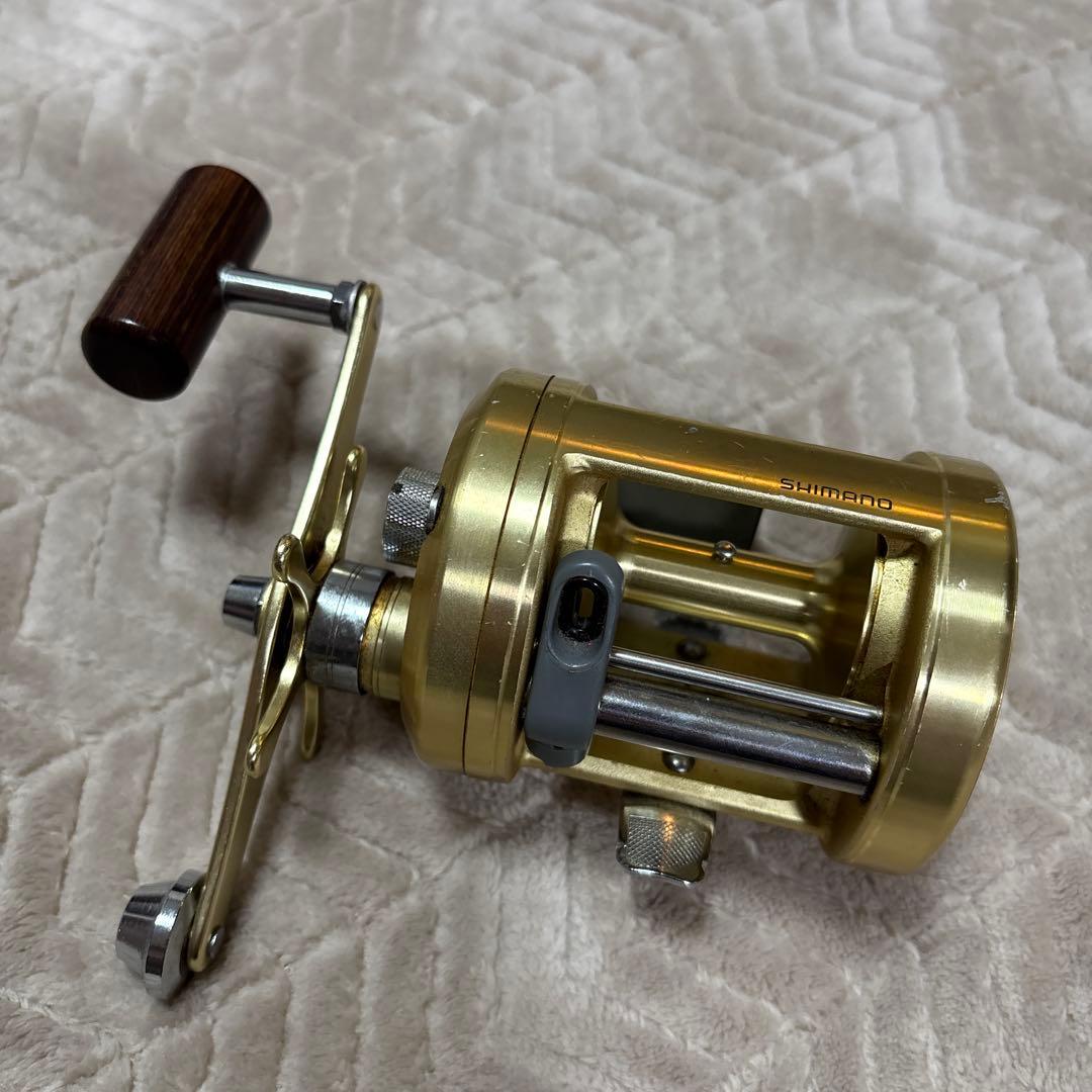 シマノ カルカッタ 小船1000