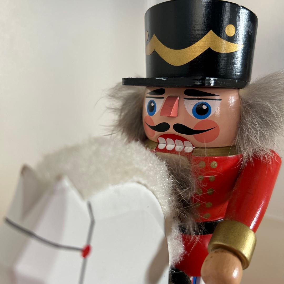 くるみ割り人形　ドイツ　木工　木のおもちゃ　エルダー　クリスマス