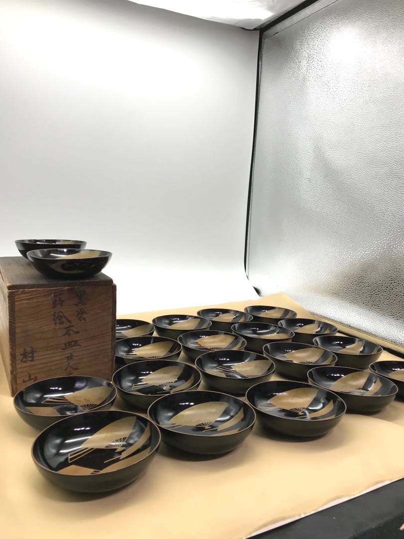 古い小皿揃え　小鉢　蒔絵 木製黒塗 漆塗 おせち　扇子絵　レトロ　木皿　骨董