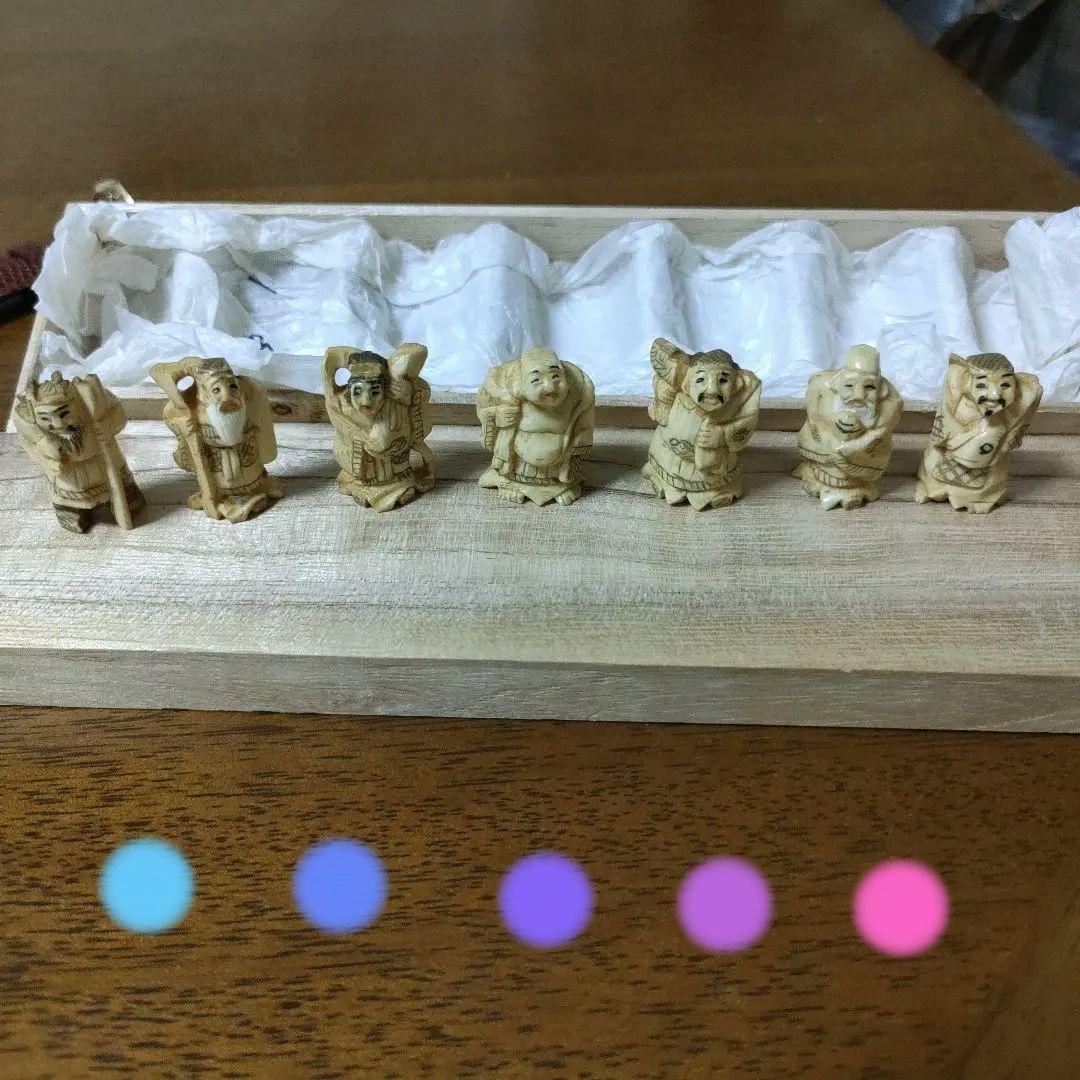 象牙色の七福神彫刻 7体セット　 中国骨董　アンティーク