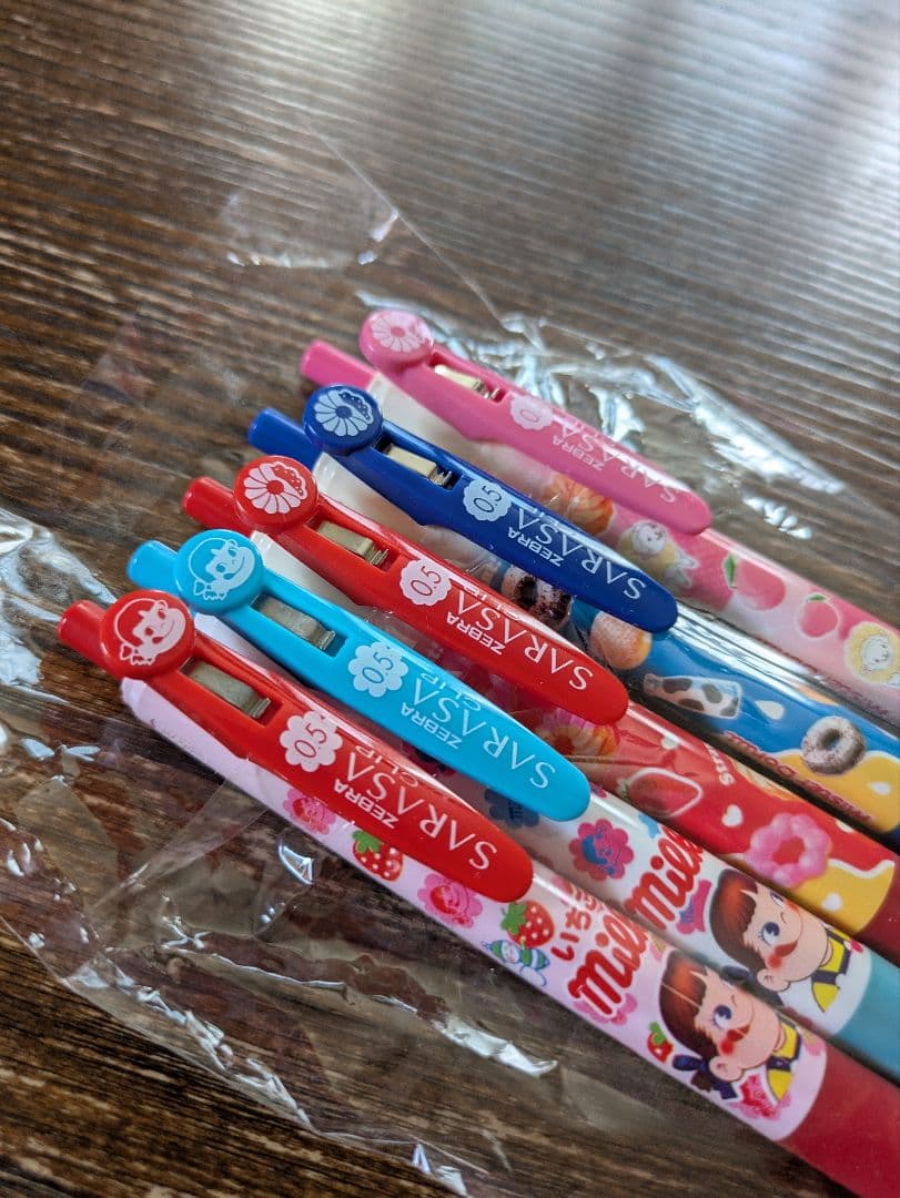 SARASA キャラクター柄ボールペンセット