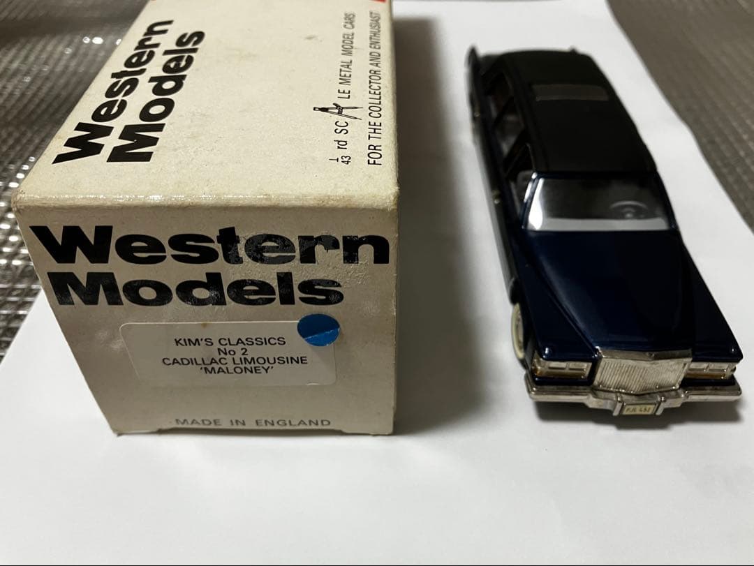 【希少品】キャデラック リムジン モデルカー 1/43スケール