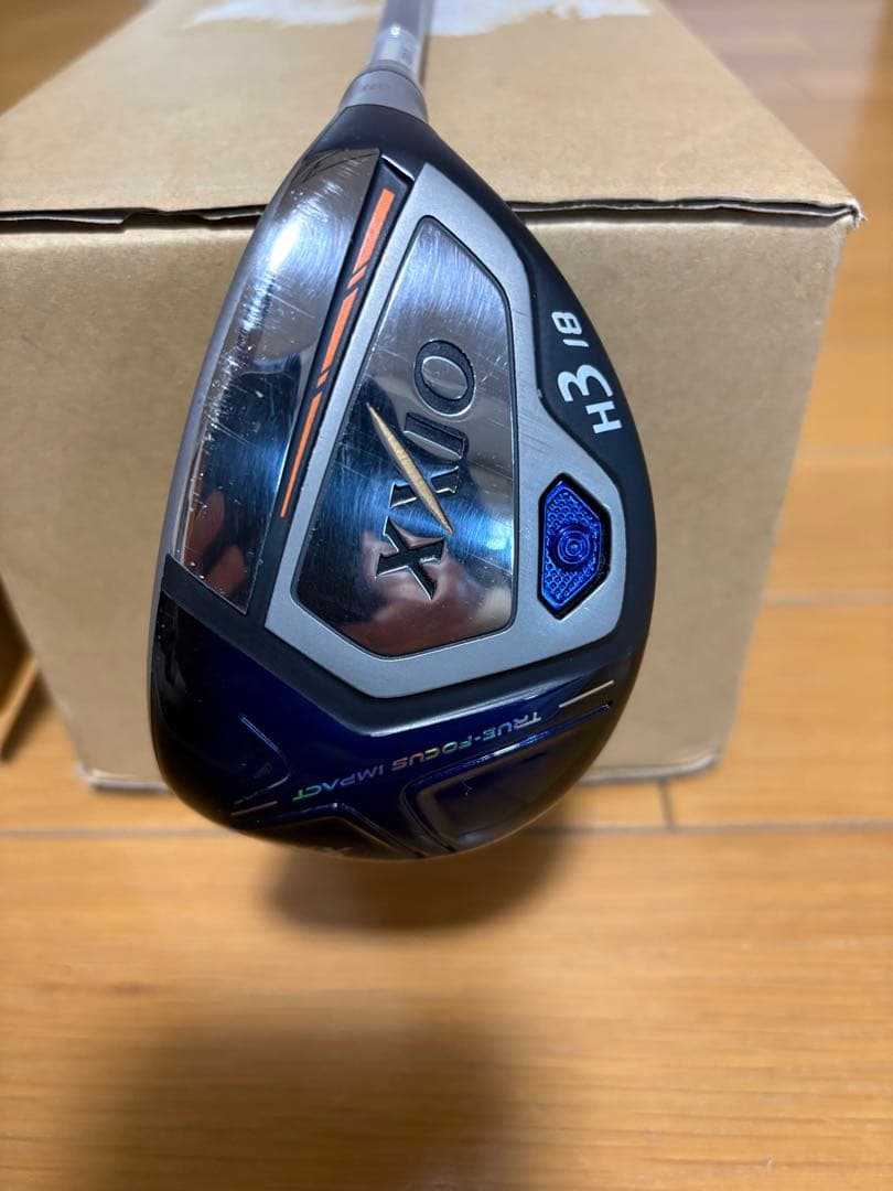 【美品】XXIO10ユーティリティ 18度 純正カーボンシャフト Rフレックス