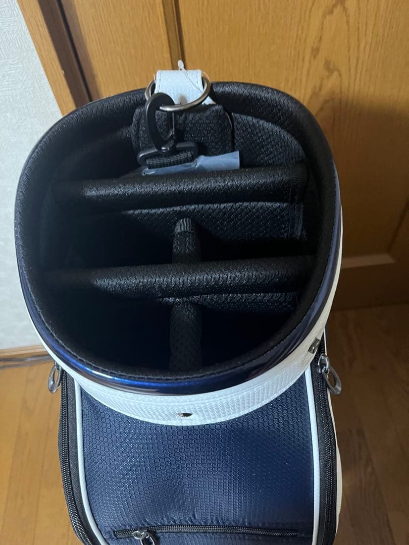 【新品未使用】ブリヂストン ゴルフバッグ 軽量キャディバッグ 白×ネイビー