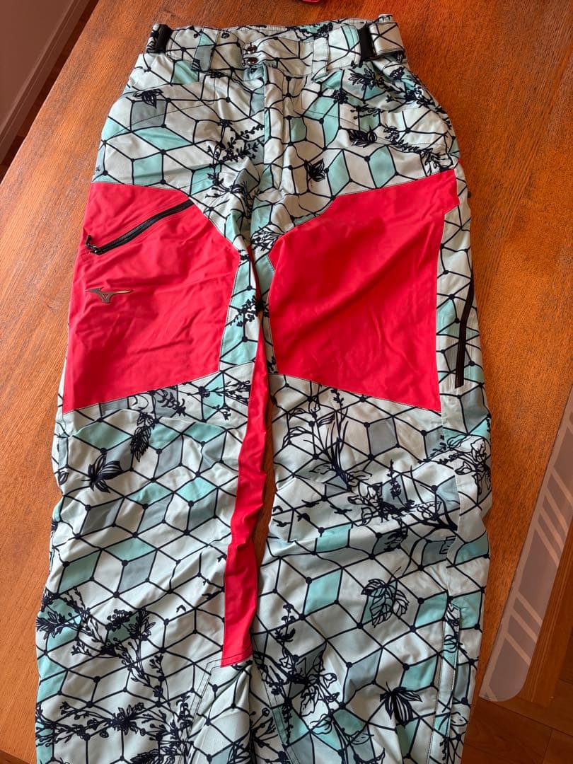 ミズノスキーウェア デモモデル　サイズM中古　メイトモデル　デモチーム　中古