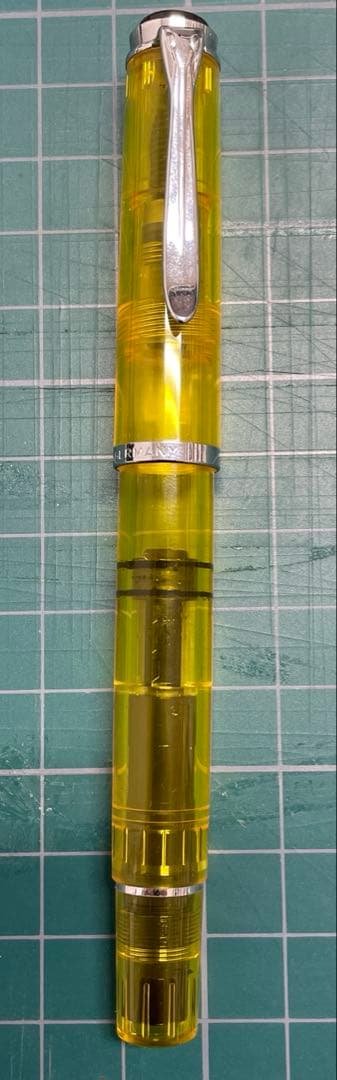 万年筆　ペリカン　蛍光　M205 DUO