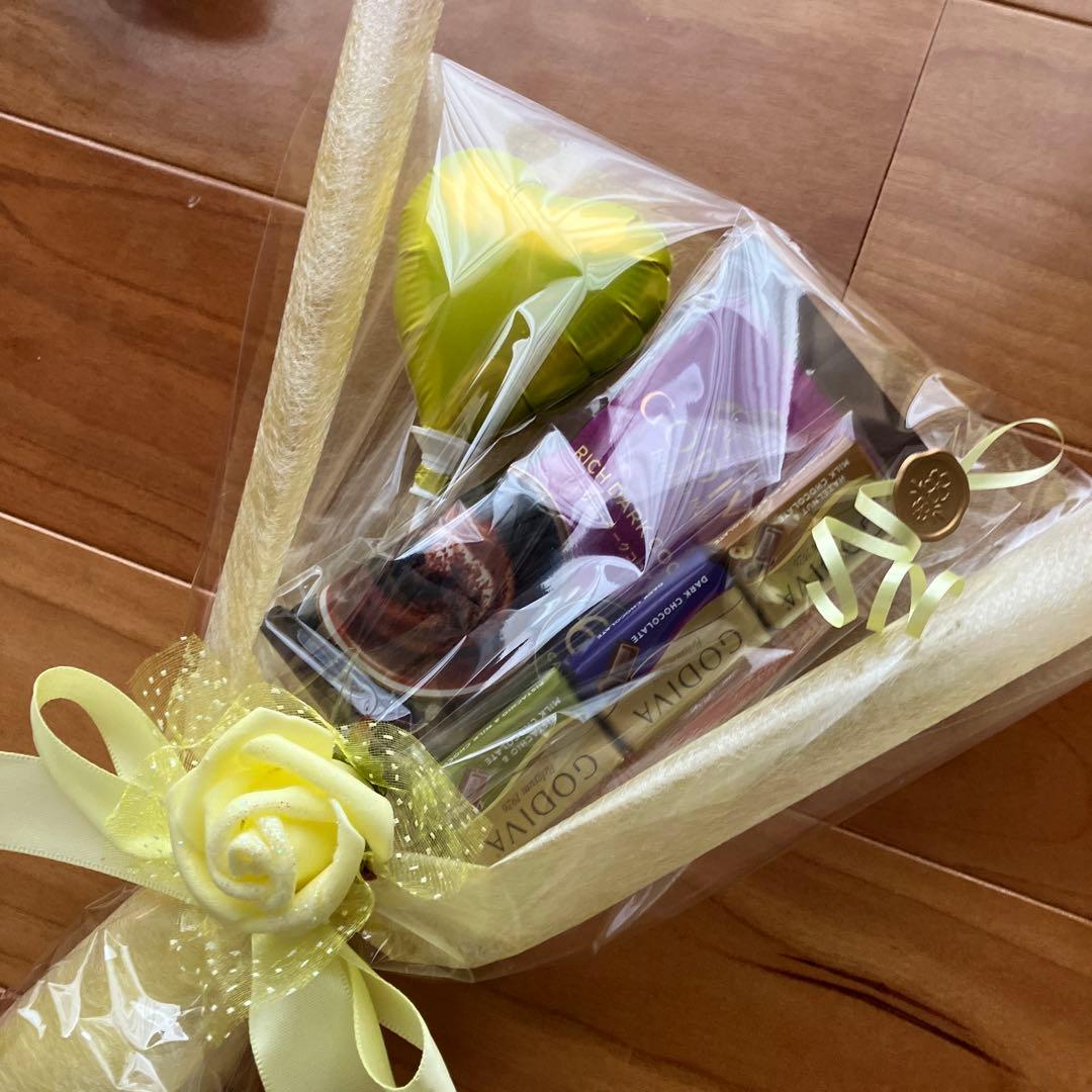 こいも様オーダー品　バルーンブーケ　お菓子ブーケ　GODIVA
