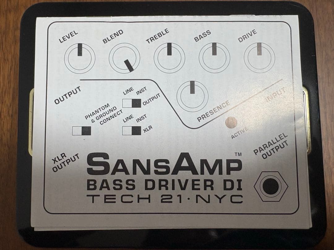 ベース TECH 21 SANSAMP BASS D DI