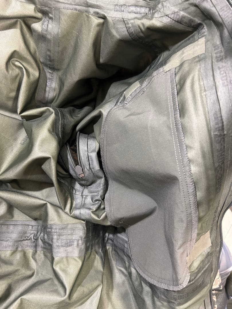 アメリカ空軍　ゴアテックスジャケット　デジタルタイガーストライプ S・Rサイズ