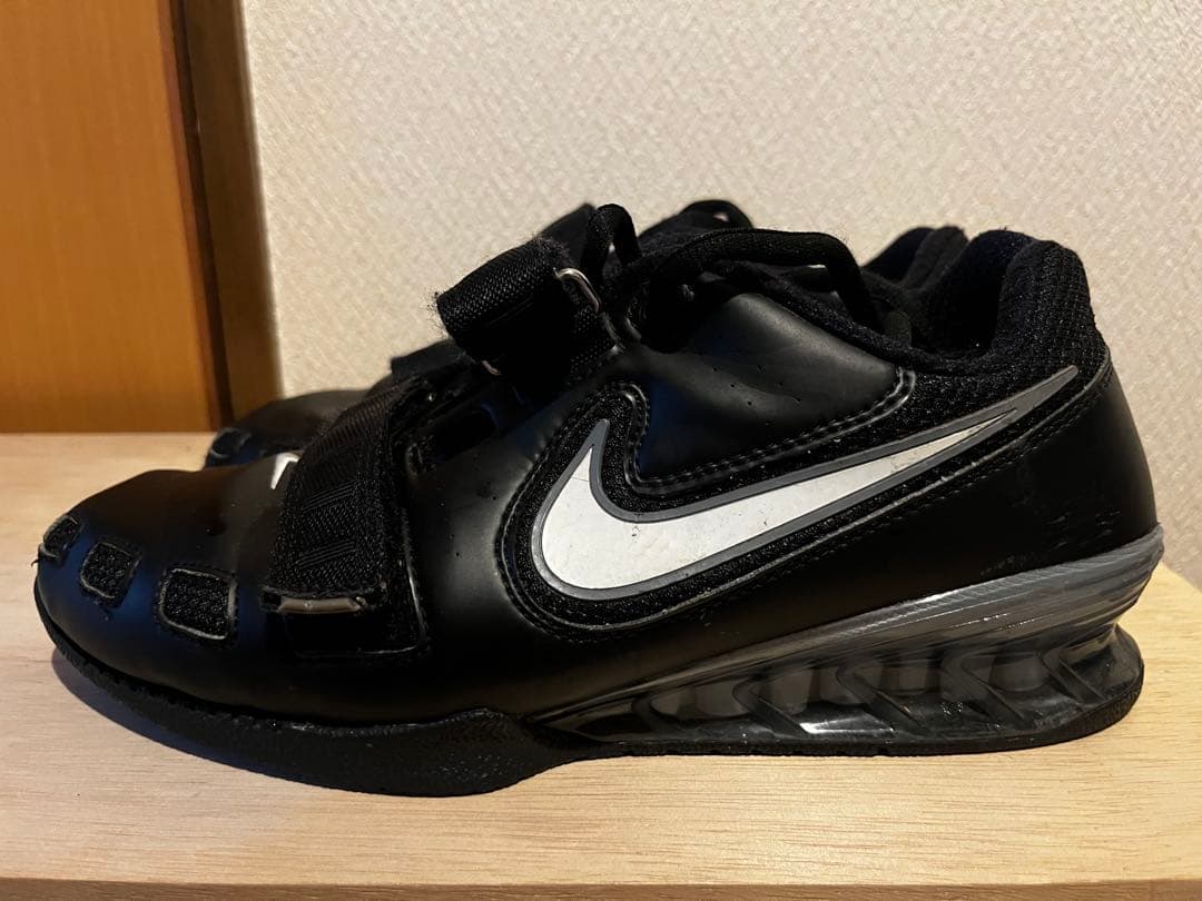 （廃盤）NIKE ロマレオス2 ROMALEOS 27.5cm