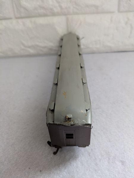 Y【ジャンク品】鉄道模型 スユニ30？ 赤ライン有り 部品取り 欠品あり S