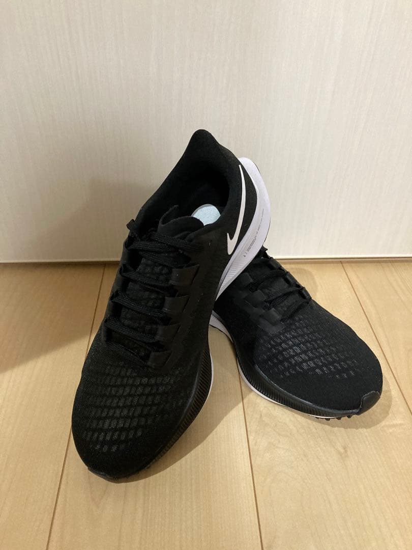 ナイキエア ズームペガサス37(26cm)ブラック/ホワイト