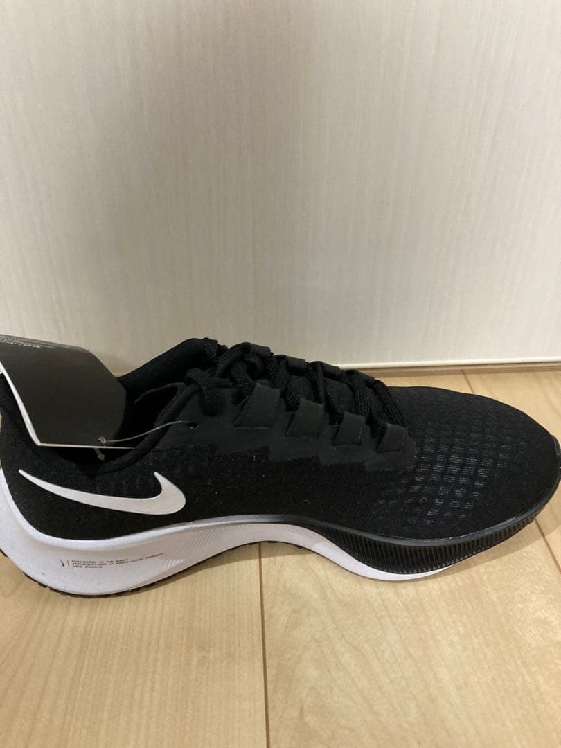 ナイキエア ズームペガサス37(26cm)ブラック/ホワイト