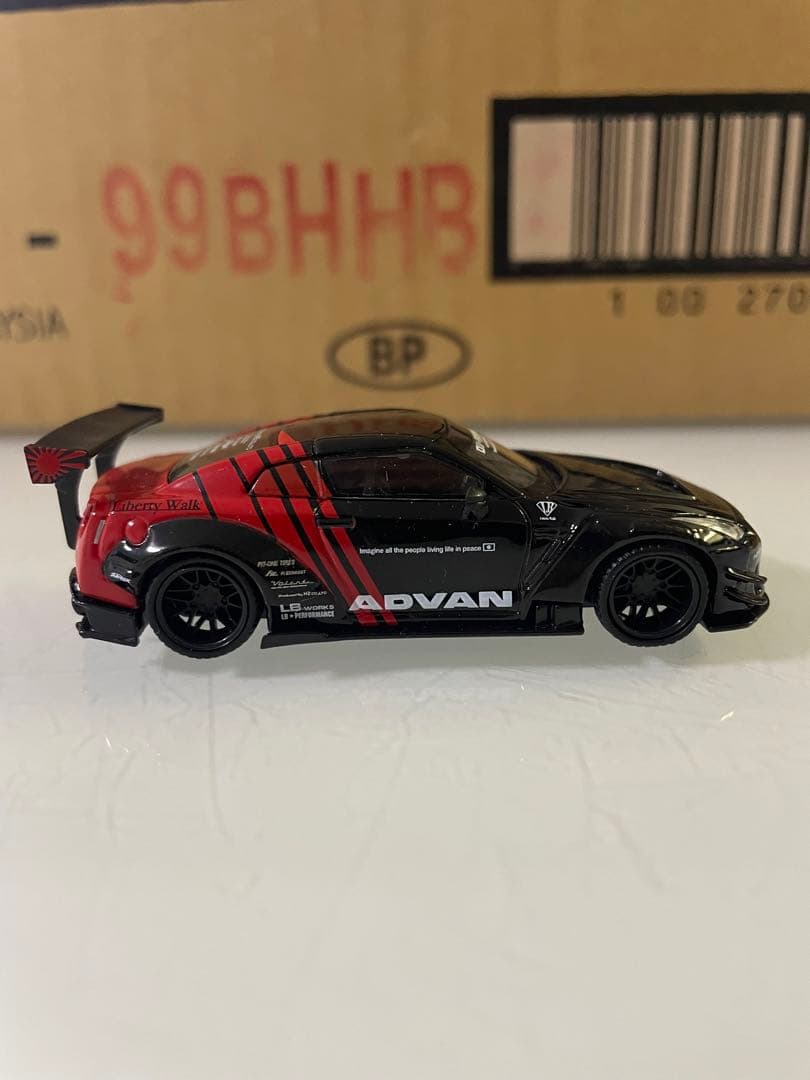 ミニカー MINI GT LB WORKS NISSAN GT-R ADVAN