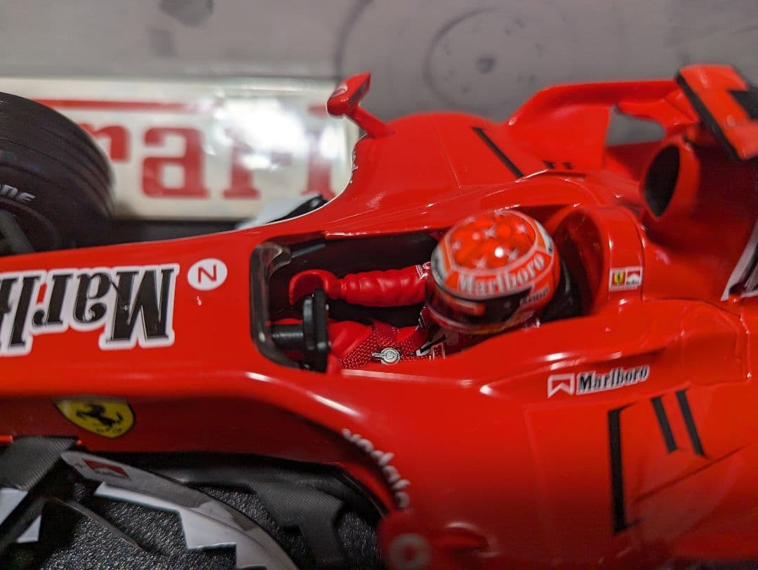 フェラーリ Ｆ１ 248模型 ミニカー公式ライセンス製品 シューマッハ仕様