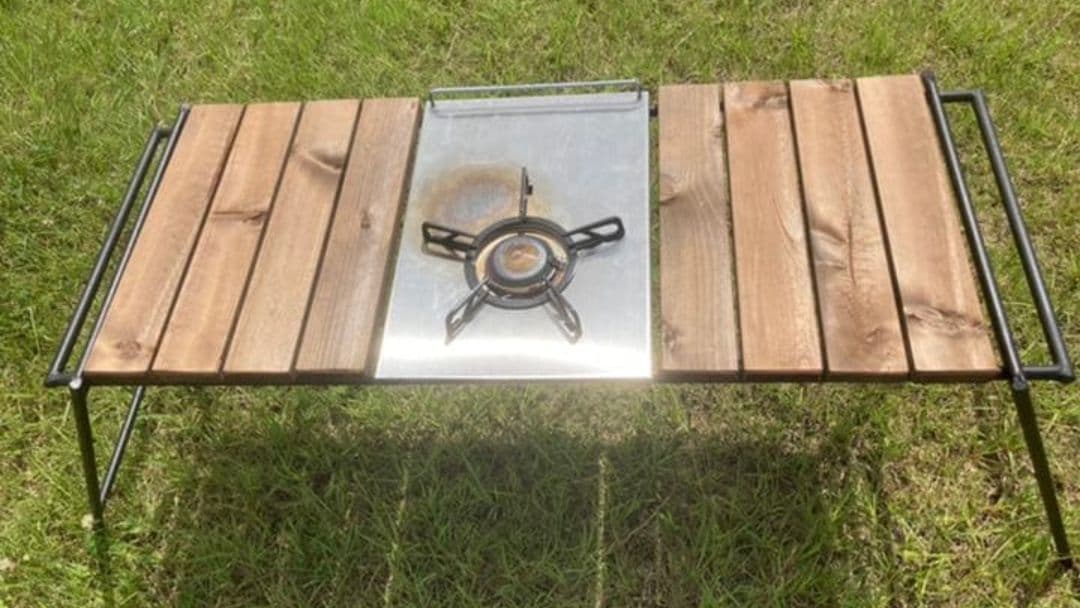 アイアンレッグテーブル