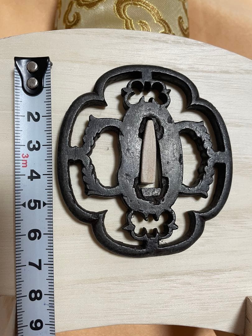 鍔　透かし鍔　鉄地　刀装具