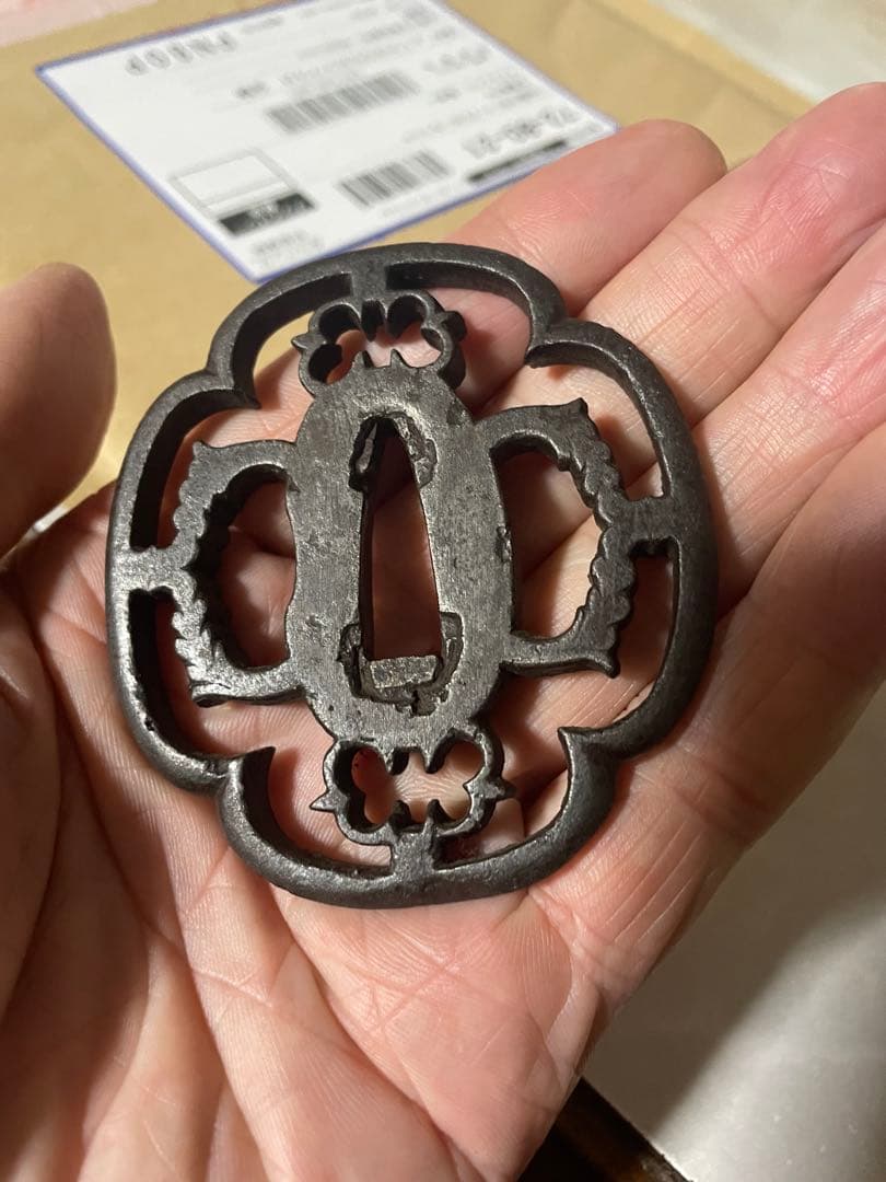 鍔　透かし鍔　鉄地　刀装具