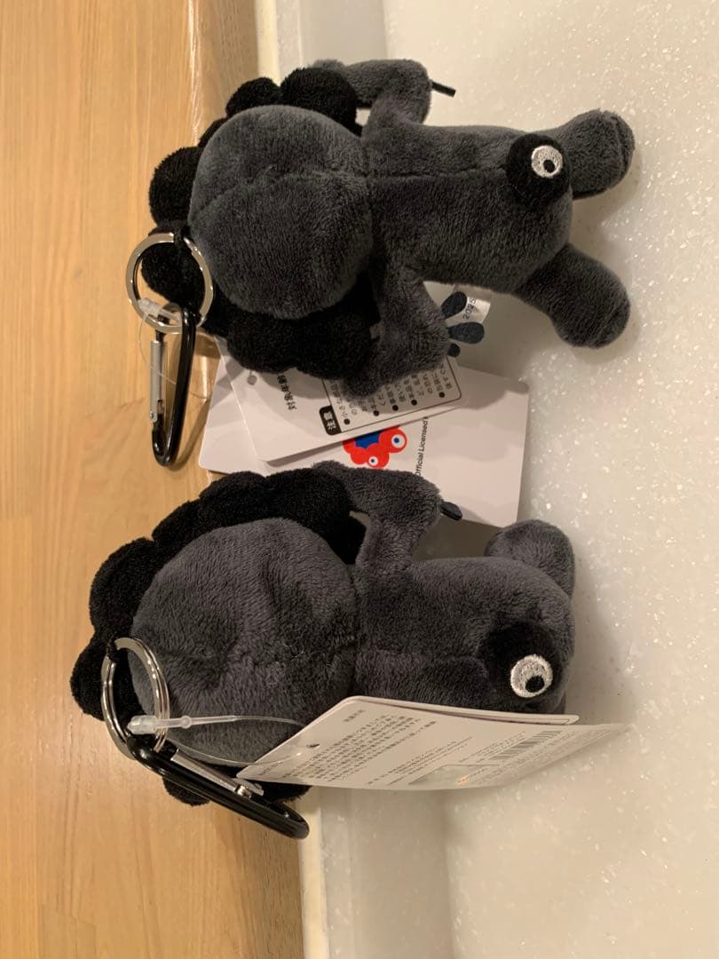 万博限定グッズ　黒ミャクミャク　立ち&座り　一体ずつ　マスコットキーホルダー