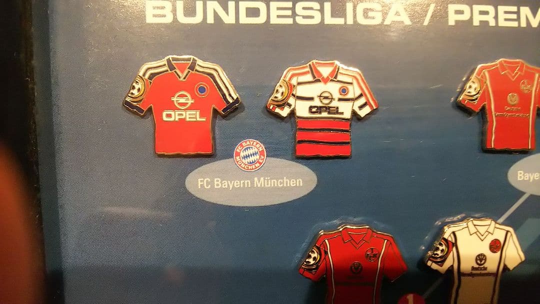 1999-00ブンデスリーガ1部ユニピン37個(ホーム&アウェイ、リーガロゴ)