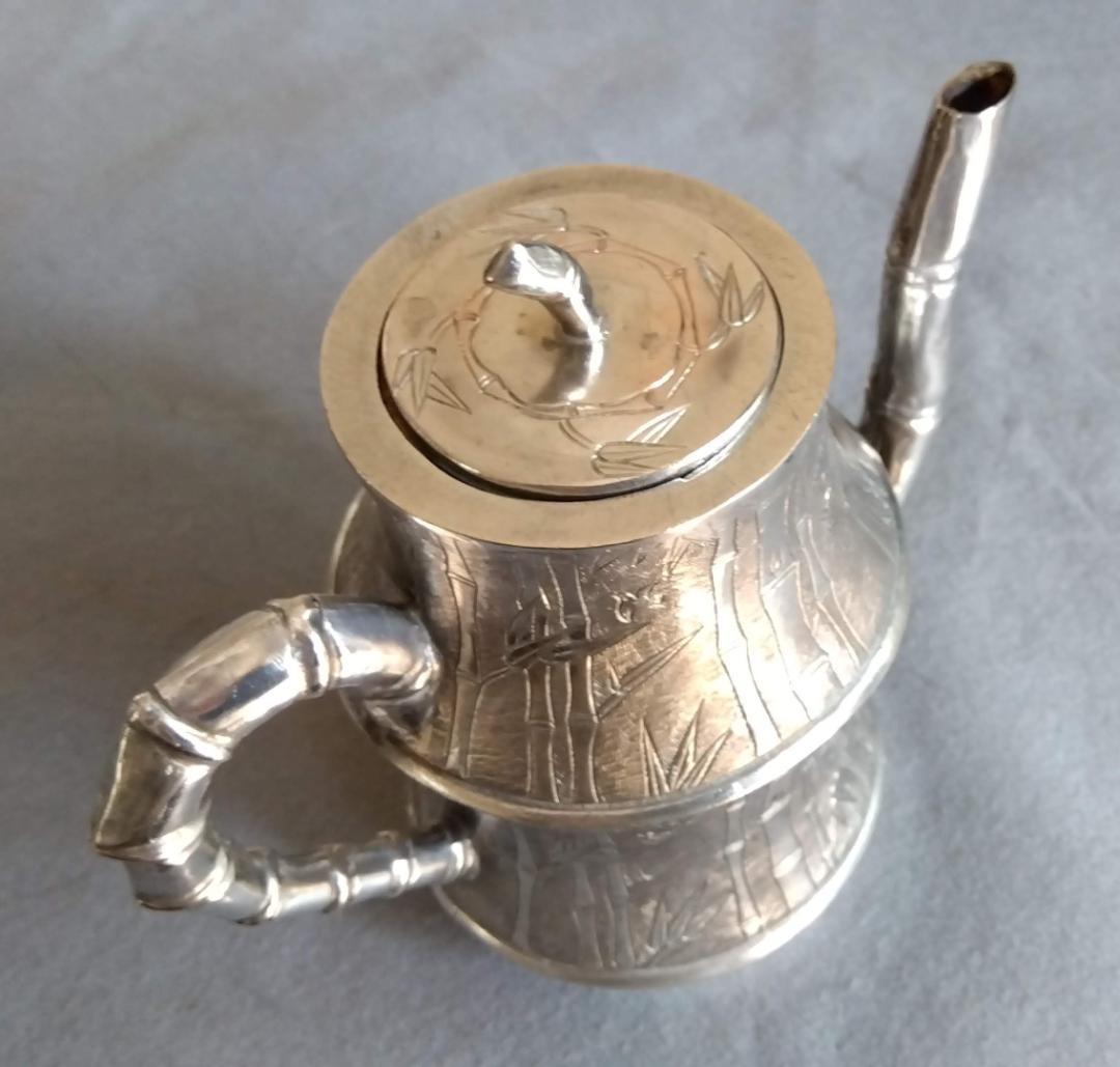 北京工芸品公司　銀製竹林吉祥紋紋様彫酒器 　353gm　全高160全長170mm