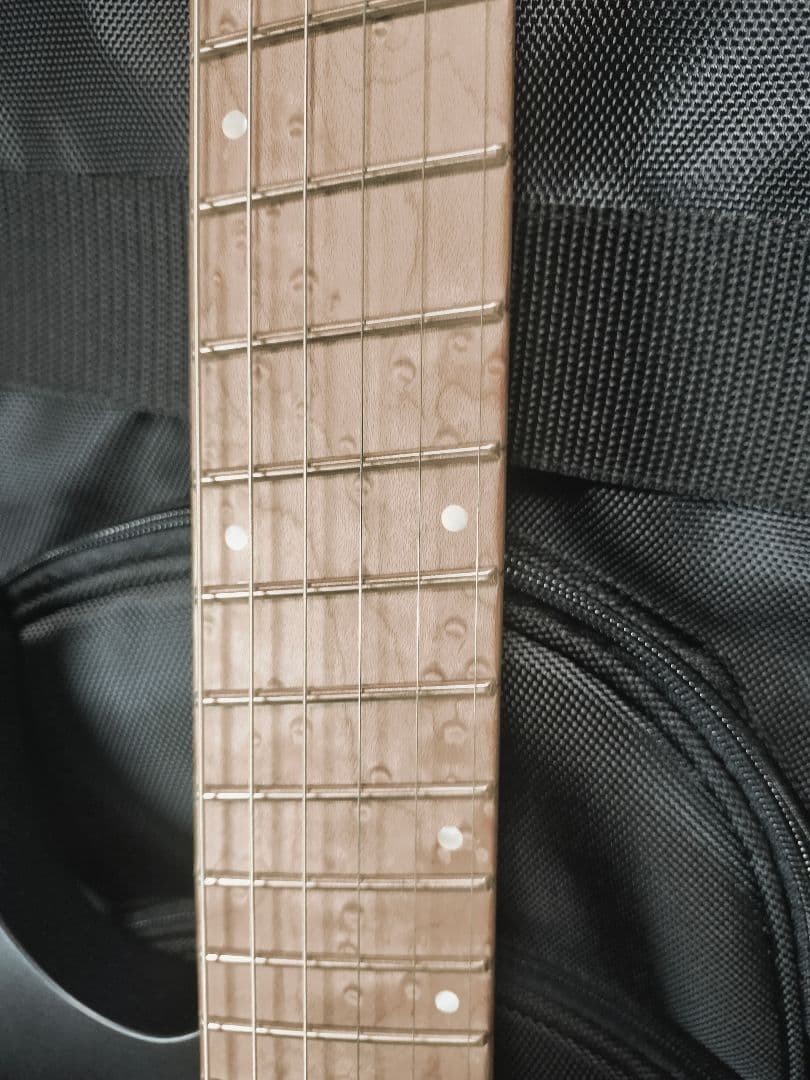 Ibanez QX52-BKF ヘッドレスギター バーズアイ