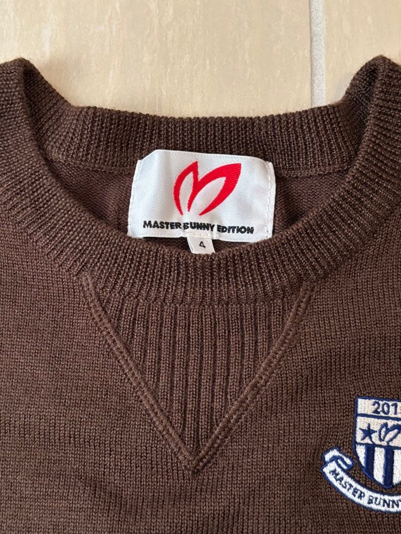MASTER BUNNY EDITION ブラウンセーター