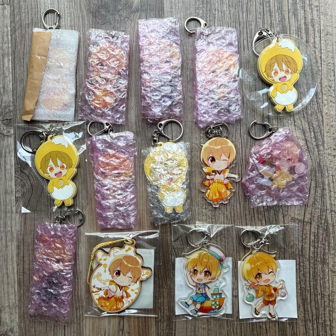 すとぷり　るぅとくん　アクリルキーホルダー　ラバーキーホルダー　サンリオ